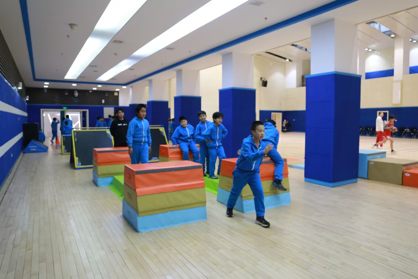 PG(中国大陆)-电子游戏跑酷器材进京“炫秀”